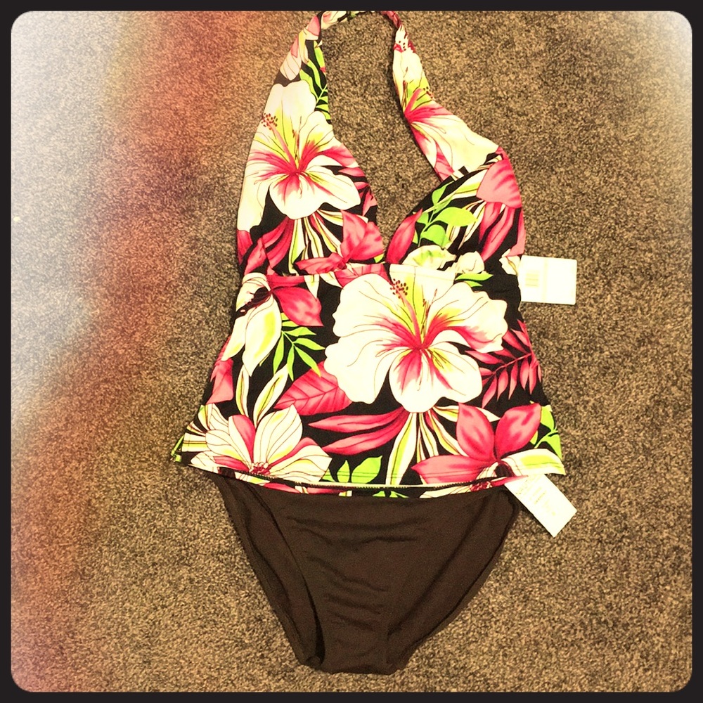 Náutica and Jantzen Halter Tankini